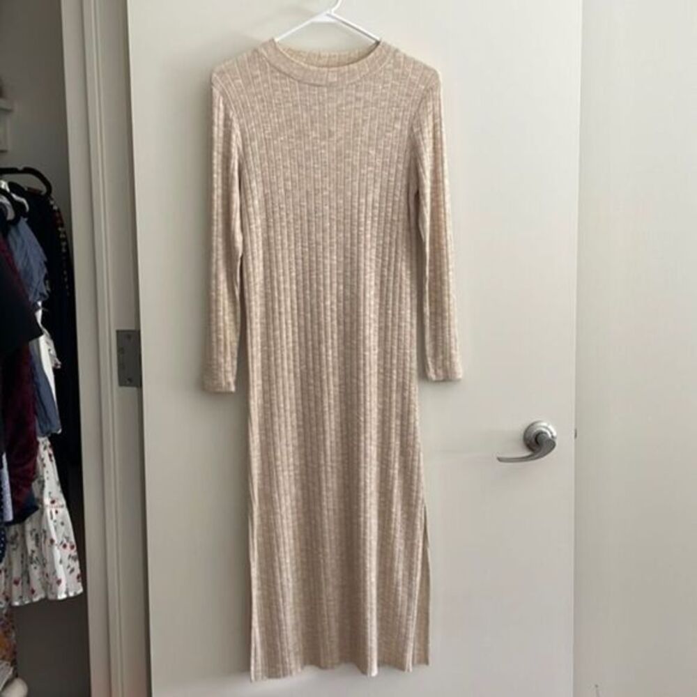 Knit maxi dress with crew neck and side slit - Picture 1 of 4